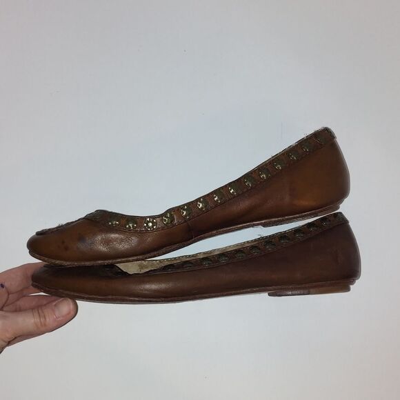 Frye Emma Honeycomb Studded Flats size 8 - Picture 4 of 9